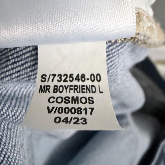 Women Old Navy Mid-Rise Boyfriend Distressed Jeans Light Wash Cosmos Size 20 - Picture 9 of 10